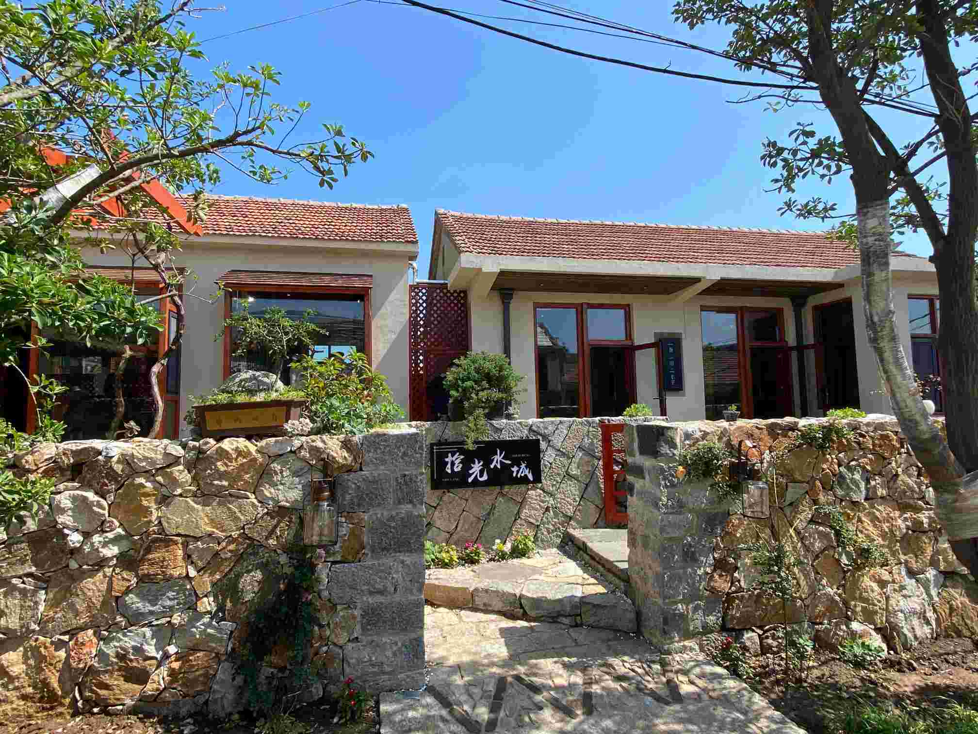 旧乡村变身新民宿，旧土地长出新生机